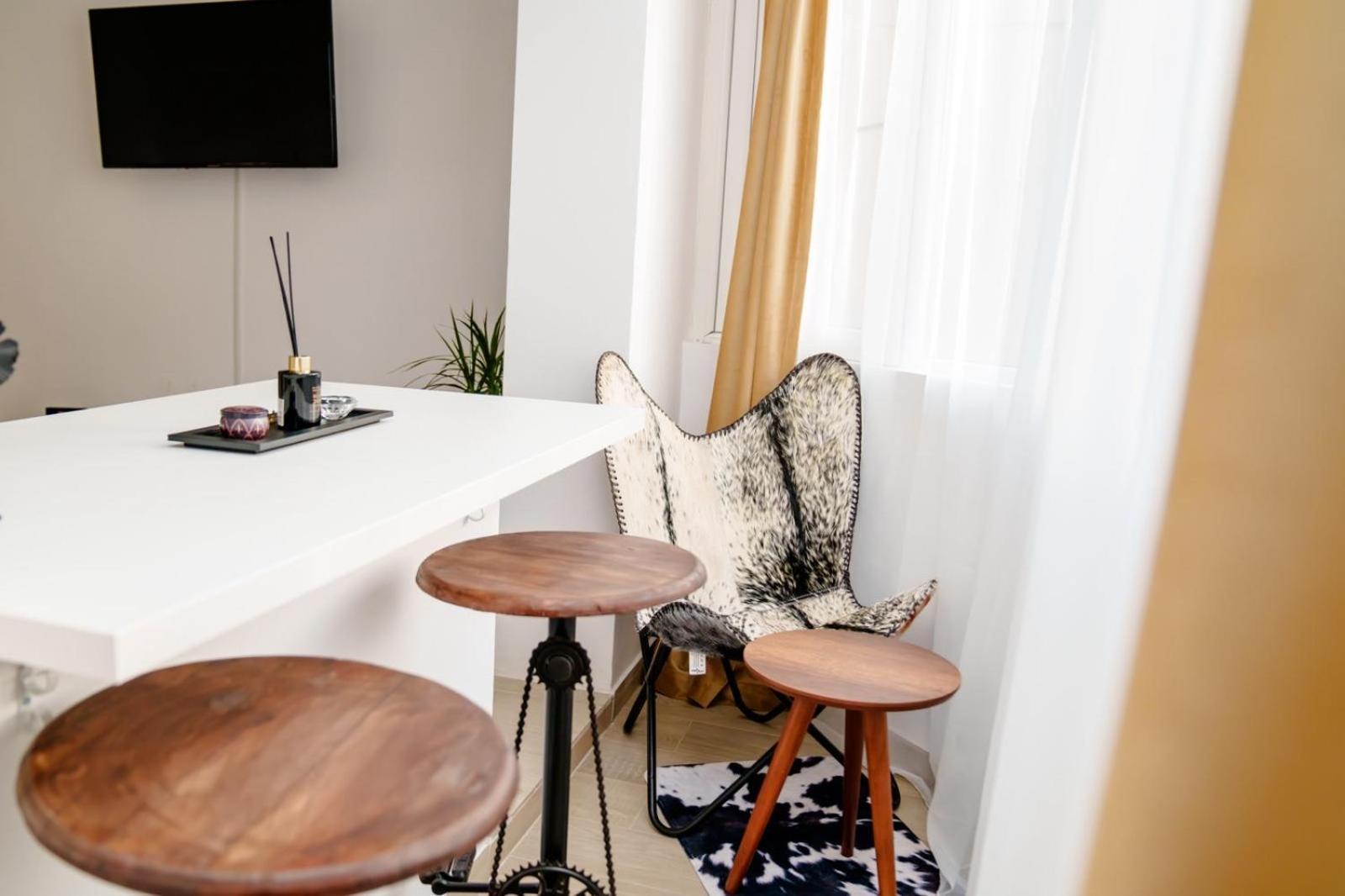 Studio Lounge Apartment Craiova Exterior foto